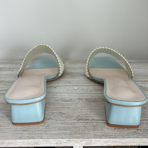 Light blue mule shoes with pearls designs size 41 new, never worn - Picture 4 of 6